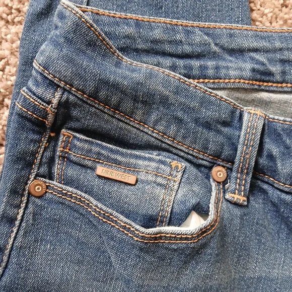 Nine West Mid Rise Skinny Jeans | Medium Wash Size 6 - Picture 5 of 6